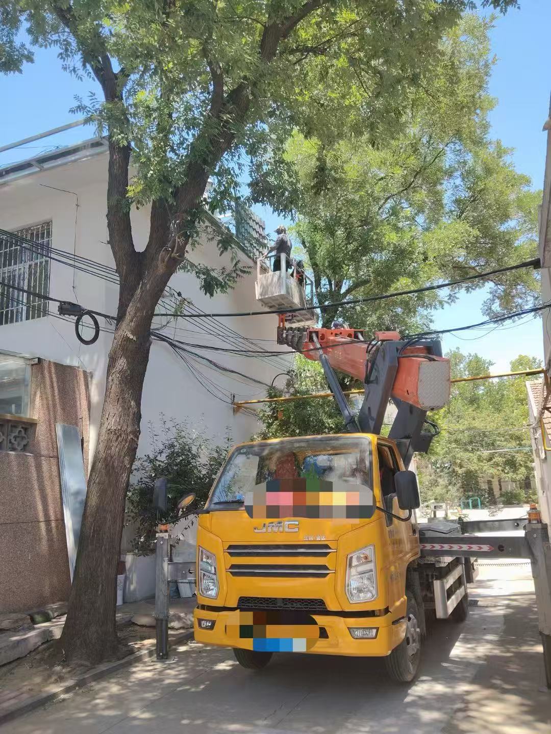 复兴区高空作业车能吊装重物吗？最大承载多少公斤？