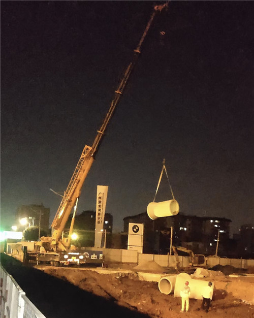 复兴区“弯臂矫正”—— 吊车的 “形变补偿” 技术